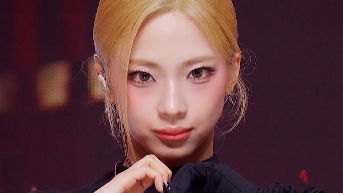BABYMONSTER Brings MOON Back